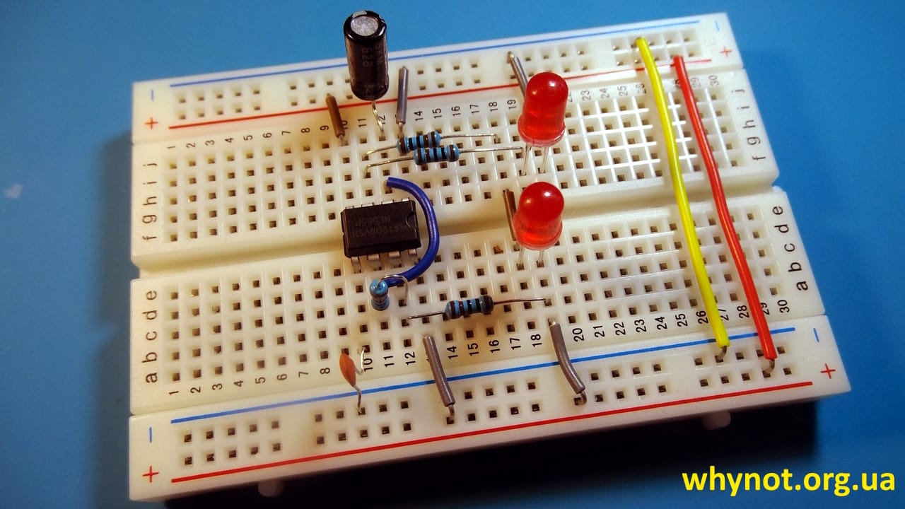NE555_LED_flasher_on_breadboard